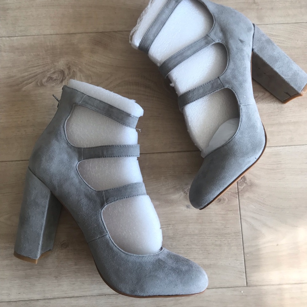 Steve Madden Veruca Heel in Grey Suede